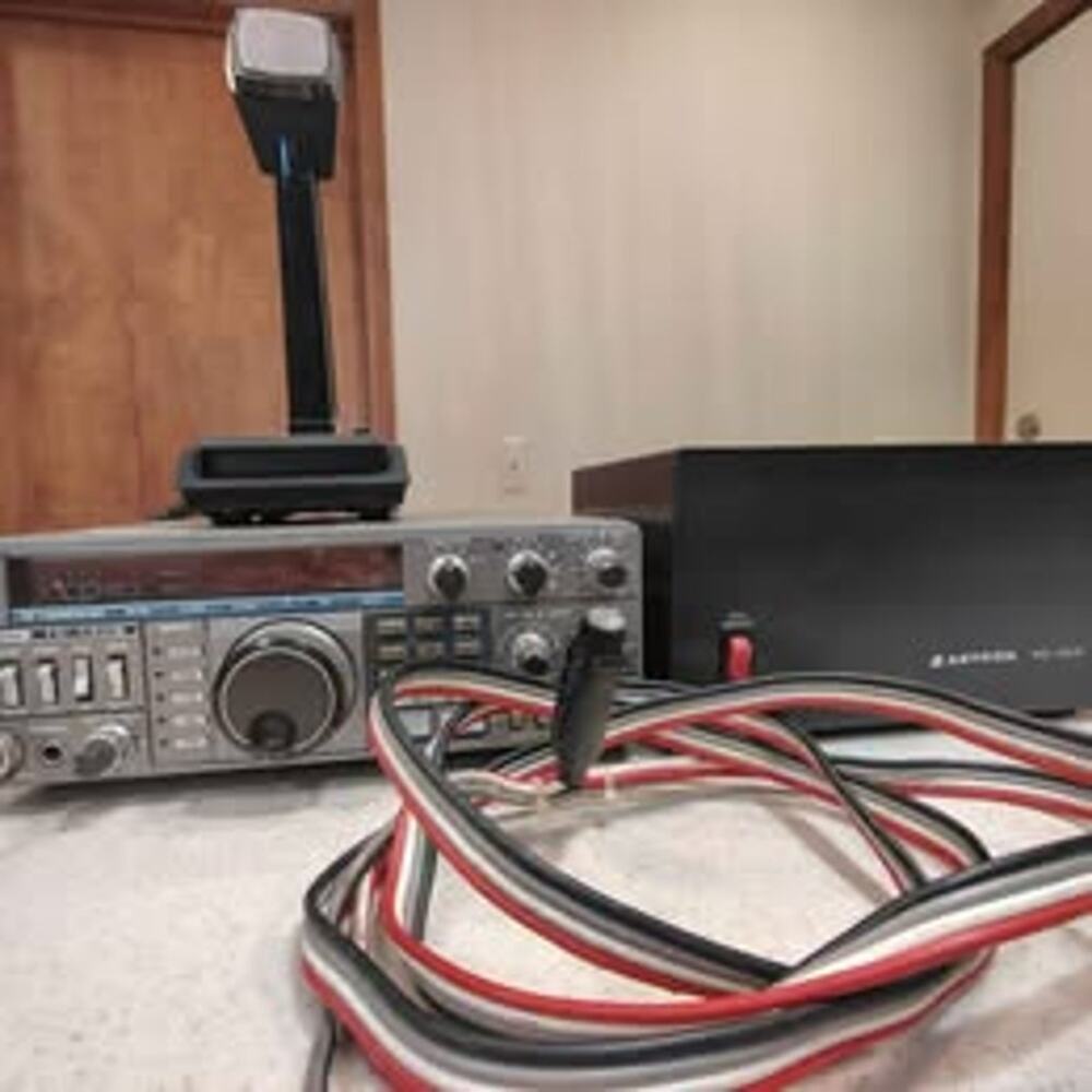 Kenwood TS-430S HF Ham Radio Station w/Astron RS-20A Power Supply&Shure Desk Mic